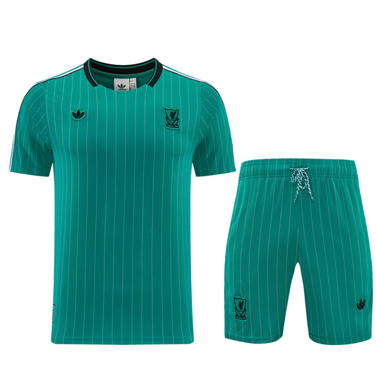 Conjunto Velukz LifeStyle Liverpool com camisola e calças em tecido confortável, cor cinza claro, para uso casual e desportivo.