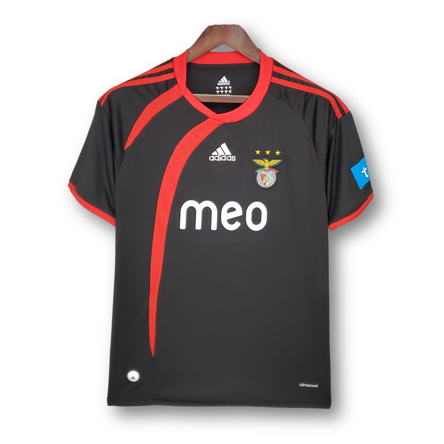 Retro Benfica 09/10 T-Shirt by Kickeoffss featuring classic design and vibrant colors for fans.