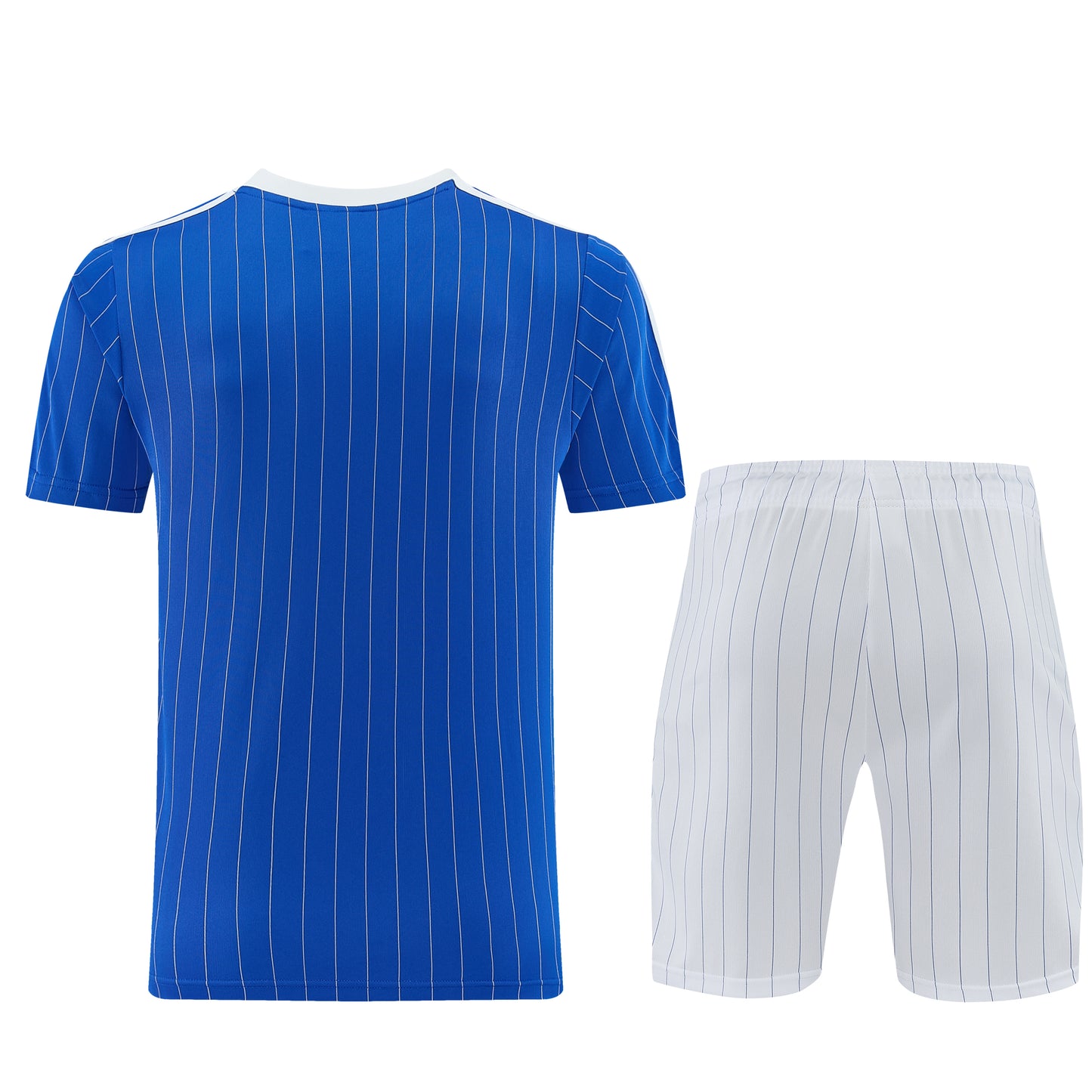Conjunto Velukz LifeStyle Chelsea com detalhes modernos, feito de tecido confortável, ideal para uso casual e diário.