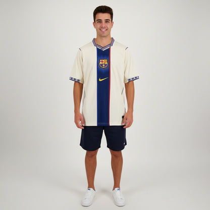 Velukz T-Shirt Treino Barcelona 26/27 featuring team colors and logo, designed for training and casual wear.
