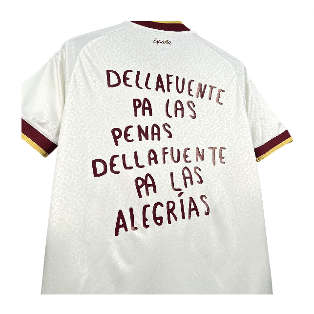 Camiseta Velukz Dellafuente Espanha 2026, t-shirt branca com estampa do evento, confortável e de alta qualidade.