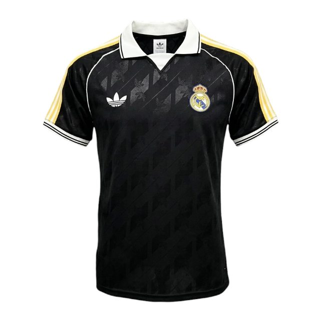 Camisa preta retrô do Real Madrid da marca Velukz, com design clássico e detalhes do clube.