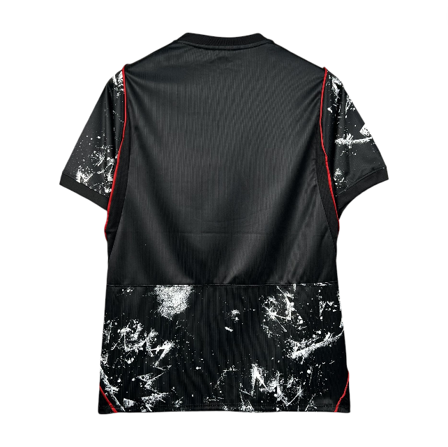 Camiseta alternativa do Canadá para 2026, marca Velukz, com design colorido e símbolo do país em destaque.