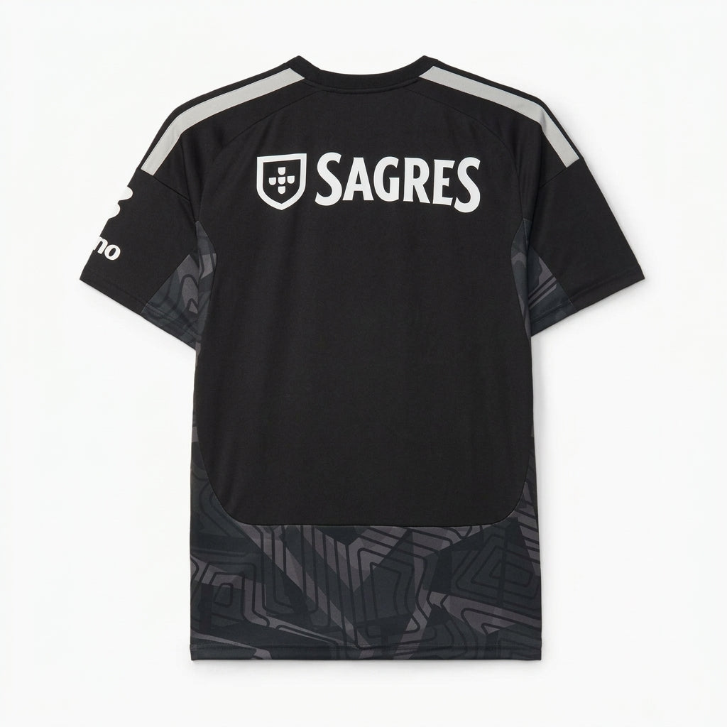 Camisola preta de guarda-redes Benfica 26-27 da Velukz, camiseta esportiva com detalhes do time e logotipo em destaque.
