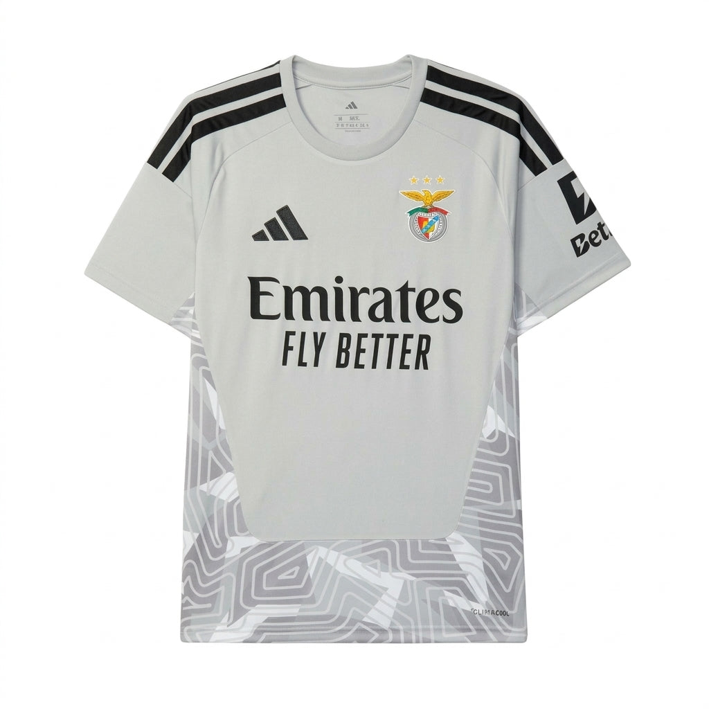 Camisola guarda-redes cinzenta Benfica 26-27 da Velukz, t-shirt com detalhes do uniforme de futebol, vista frontal.
