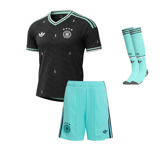 Camiseta infantil Velukz com tema da Seleção Alemã para 2026, em cores vibrantes e design esportivo.