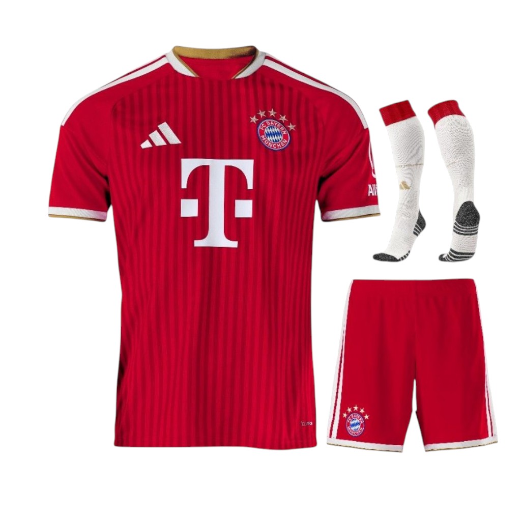 Conjunto de roupa infantil do time Bayern Munique, tamanho 26/27, com detalhes do escudo e cores tradicionais, da marca Velukz.