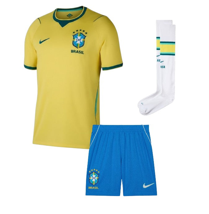 Camisa infantil Velukz Brasil 2026, camisa home do time principal do Brasil, com cores verdes, amarelas e detalhes do uniforme.