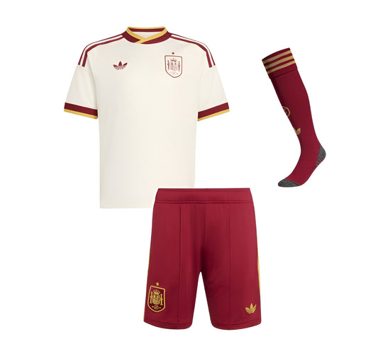 Conjunto de camiseta e shorts para criança do Brasil, com detalhes em verde e amarelo, da marca Velukz.