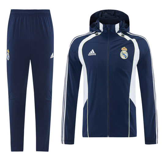 Fato de treino com capuz Real Madrid 26/27 da Velukz, tecido confortável e design oficial, ideal para treinos e desportos.
