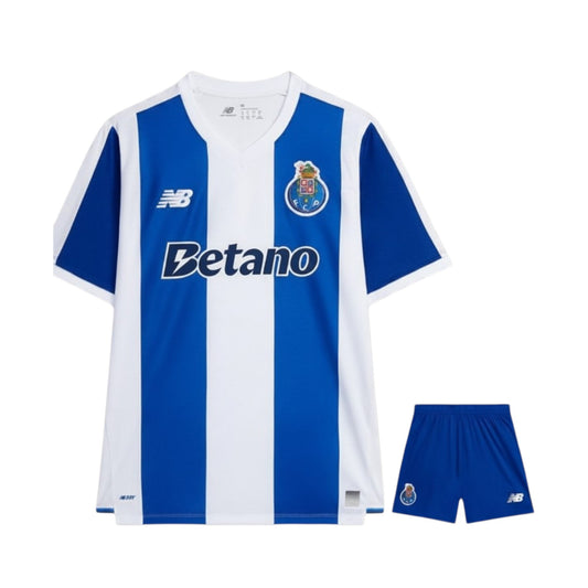 Kit criança do FC Porto 26/27 da Velukz, uniforme com camisa azul, detalhes brancos e logotipo do clube, para jovens torcedores.