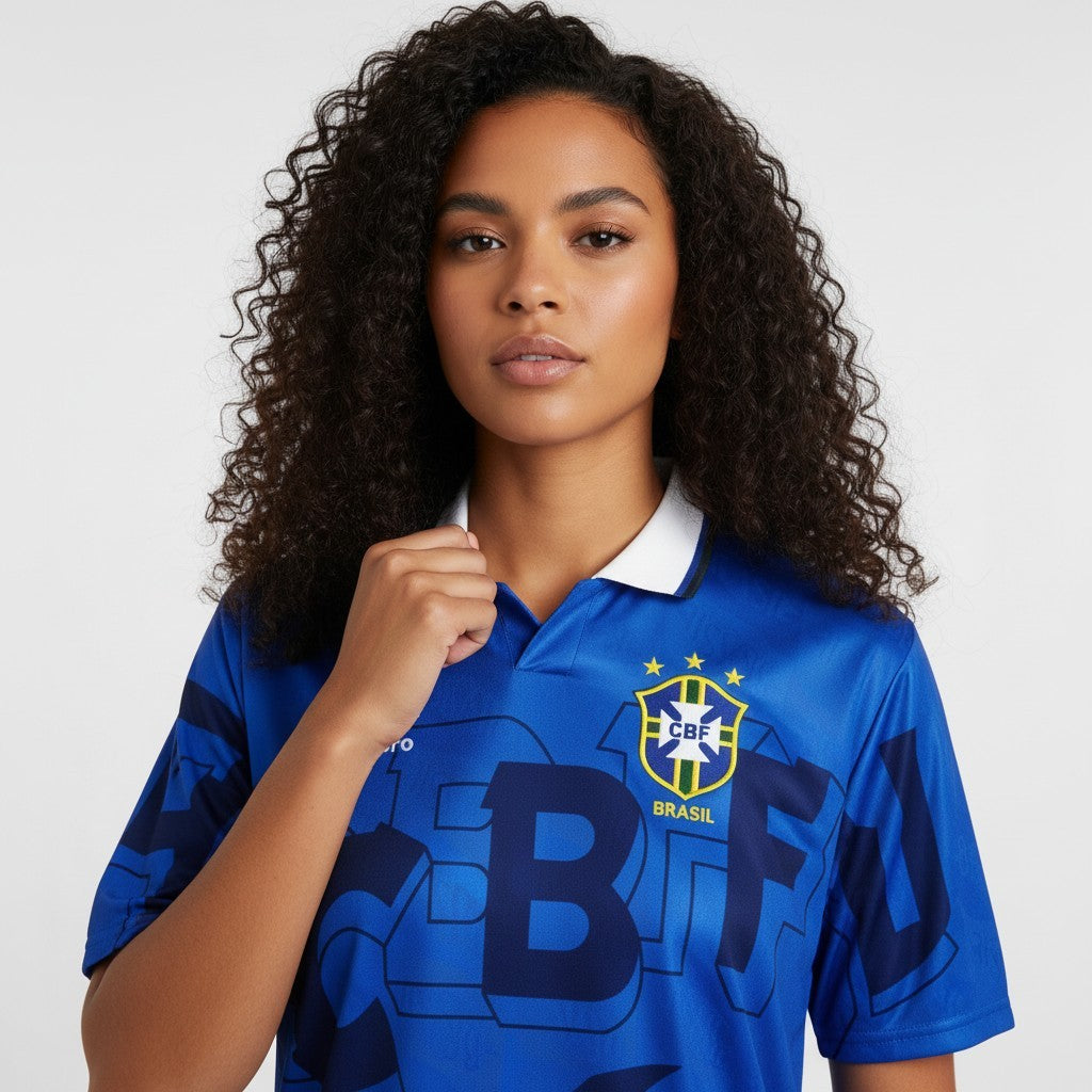 Camisa T-Shirt Retro Alternativa Brasil 1992 Velukz com design vintage e cores vibrantes, vista frontal.