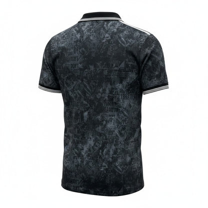 Camisa T-Shirt Velukz do Real Madrid com logo oficial e design esportivo, ideal para fãs do time de futebol.